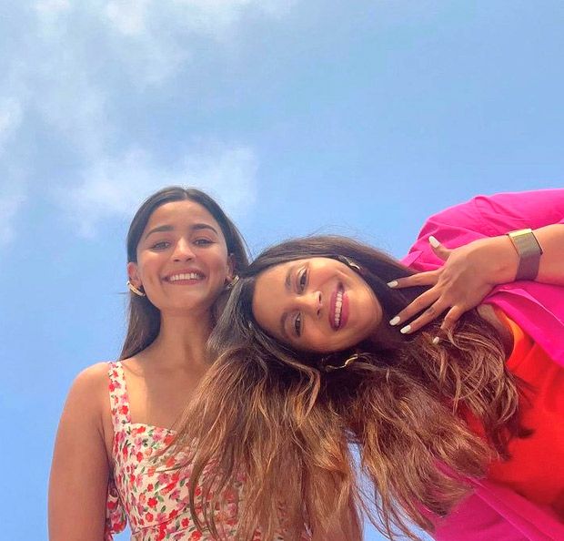 Alia Bhatt drops an appreciation post for sister Shaheen Bhatt giving major sibling goals vibes; see photo : Bollywood News - Vimarsana News