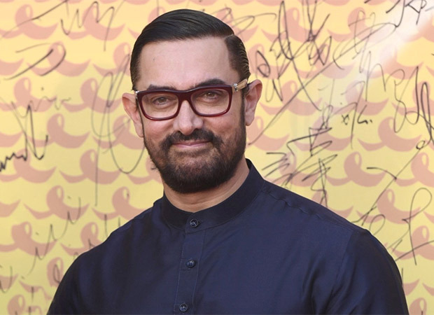 आमिर खान ने अपनी 'कहानी' के बारे में प्रशंसकों को चिढ़ाते हुए एक और वीडियो छोड़ा!