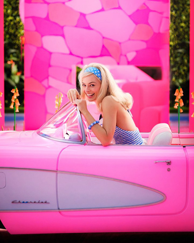 Warner Bros.’ sets summer 2023 release date for Barbie; shares first look image of Margot Robbie as the titular character : Bollywood News – Bollywood Hungama