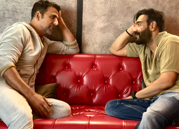 Akshay Kumar reviews Ajay Devgn and Amitabh Bachchan’s Runway 34- “May the film get its due”