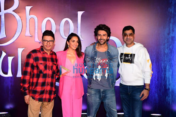 Photos: Celebrities snapped attending the premiere of Bhool Bhulaiyaa 2