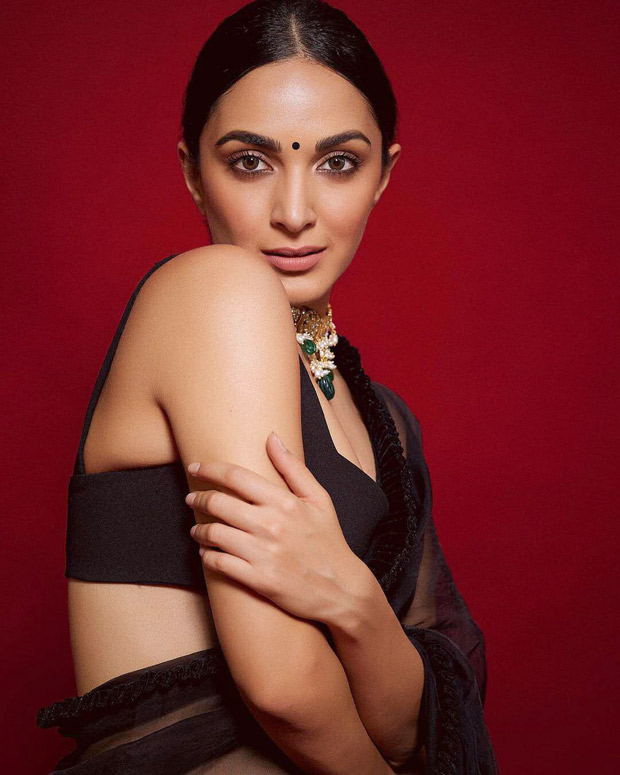 Kiara Advani's Black Sheer Saree With A Sleeveless Bralette Blouse Is For A  Day When You Want To Set The Mood Right Without Saying A Word!