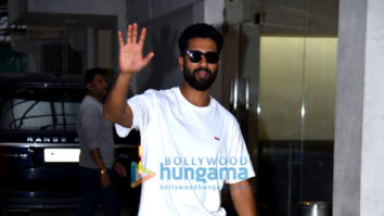 Photos: Vicky Kaushal snapped at Sunny Super Sound in Juhu
