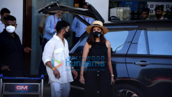 Photos: Virat Kohli and Anushka Sharma spotted at Kalina airport