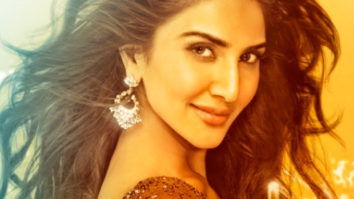 Shamshera First Look: Vaani Kapoor makes a splash as travelling performer Sona in new poster ahead of trailer release