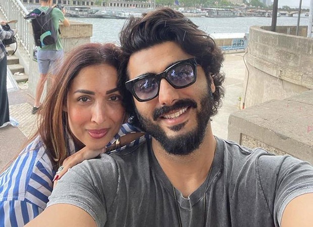 Malaika Arora and Arjun Kapoor in Paris: Couple paints the town red with touristy photos around the Eiffel Tower : Bollywood News - Vimarsana News
