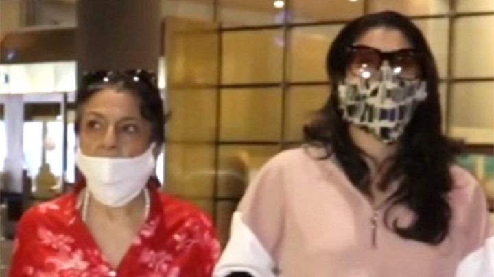 Kajol spotted with mom Tanuja Mukherjee at the airport