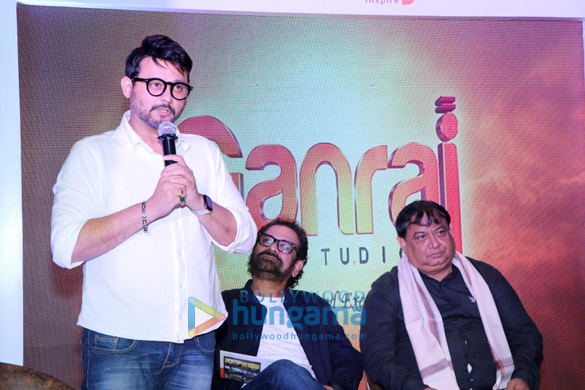 Photos Anees Bazmee and Swapnil Joshi attend the inauguration of Shreyash Jadhav’s Ganraj Studios (2)