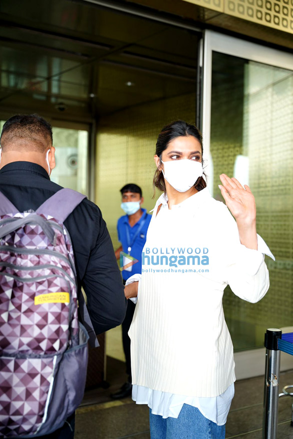 Photos Deepika Padukone, Shekhar Suman, Jannat Zubair Rahmani and others snapped at the airport (8)
