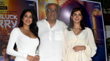 Janhvi Kapoor poses for paps with father Boney Kapoor
