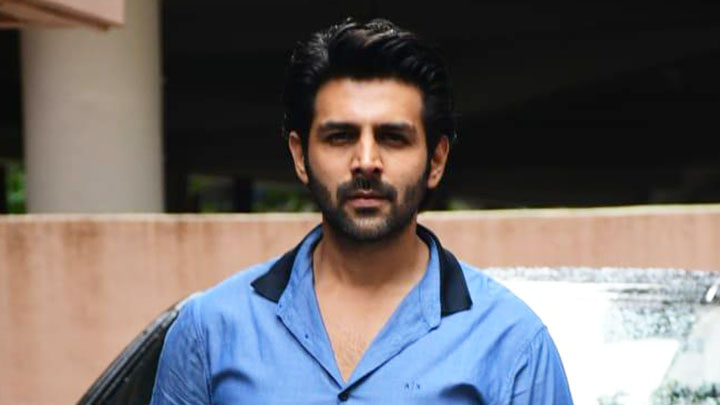 Kartik Aaryan looks super handsome in blue shirt