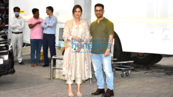 Photos: Aamir Khan and Mona Singh spotted at Kalina airport