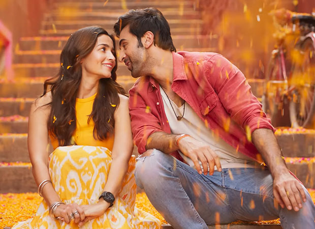 Brahmastra Box Office Estimate Day 1: Ranbir Kapoor-Alia Bhatt starrer collects Rs. 37.50 crores; is a RECORD non-holiday opener :Bollywood Box Office - Vimarsana News