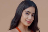 Yoga with a little bit dancing is always fun and Janhvi Kapoor proves it!